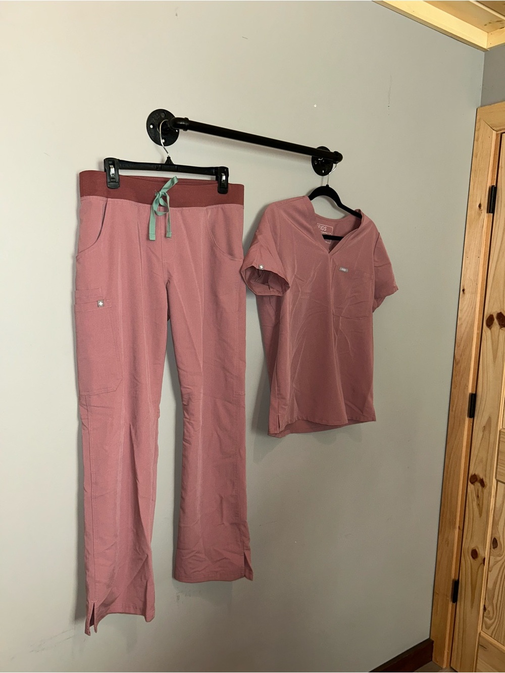 Figs Women's Scrub Set in Rose Pink